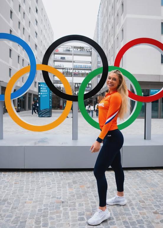 Primul scandal la JO 2026. O patinatoare olandeză a stârnit revoltă pentru că s-a dus la Milano cu avionul privat, nu cu echipa 1044223