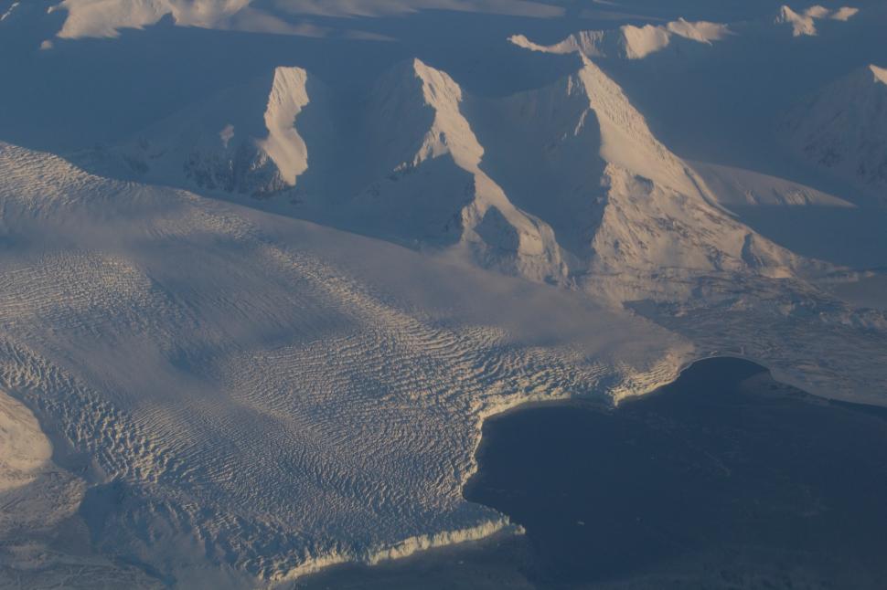 „Ghețarul Apocalipsei” se topește mai repede decât credeam. Cum poate un zid de 150 de metri să împiedice inundarea Pământului 1043368