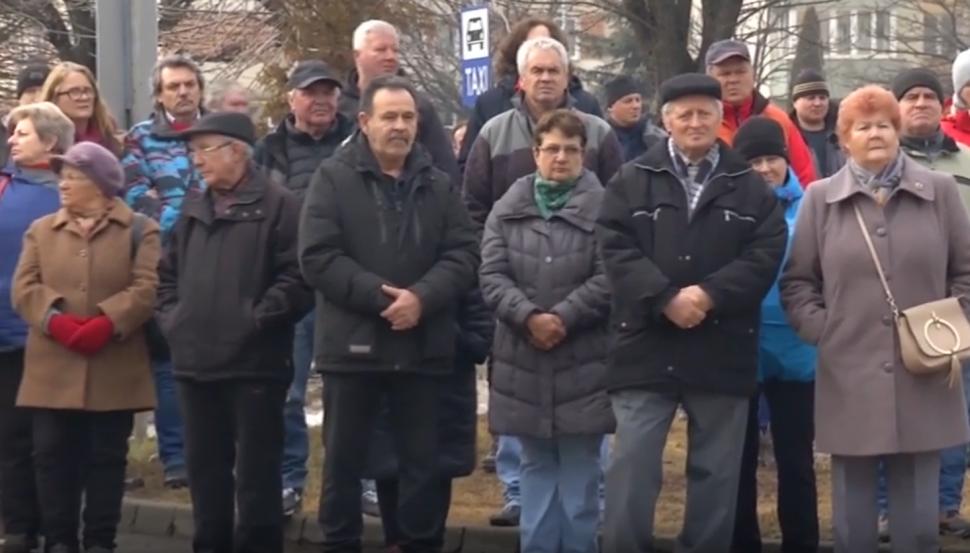 Revoltă în stradă la Gheorghieni. Peste 1.000 de oameni protestează din cauza taxelor lui Bolojan și cer ieșirea UDMR de la guvernare 1044390