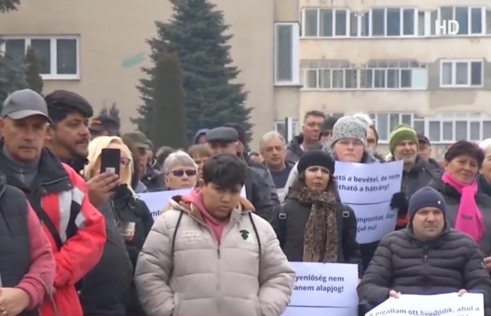 Revoltă în stradă la Gheorghieni. Peste 1.000 de oameni protestează din cauza taxelor lui Bolojan și cer ieșirea UDMR de la guvernare 1044395