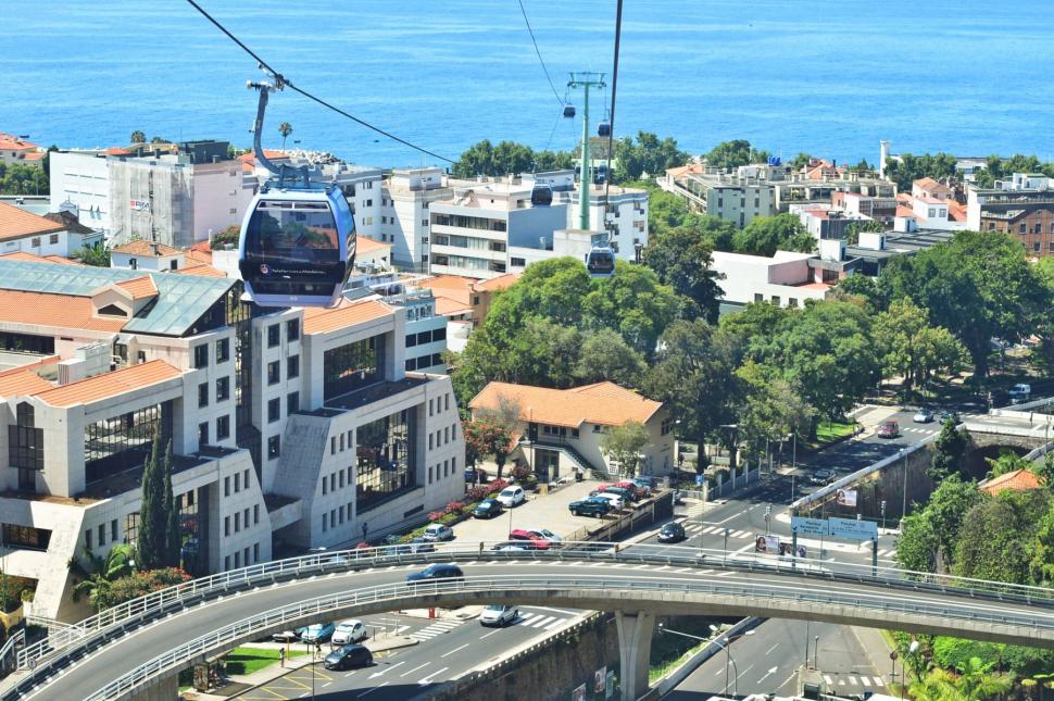 Hawaii-ul Europei, destinația cu peisaje ireale și temperaturi perfecte pe timp de iarnă 1042829