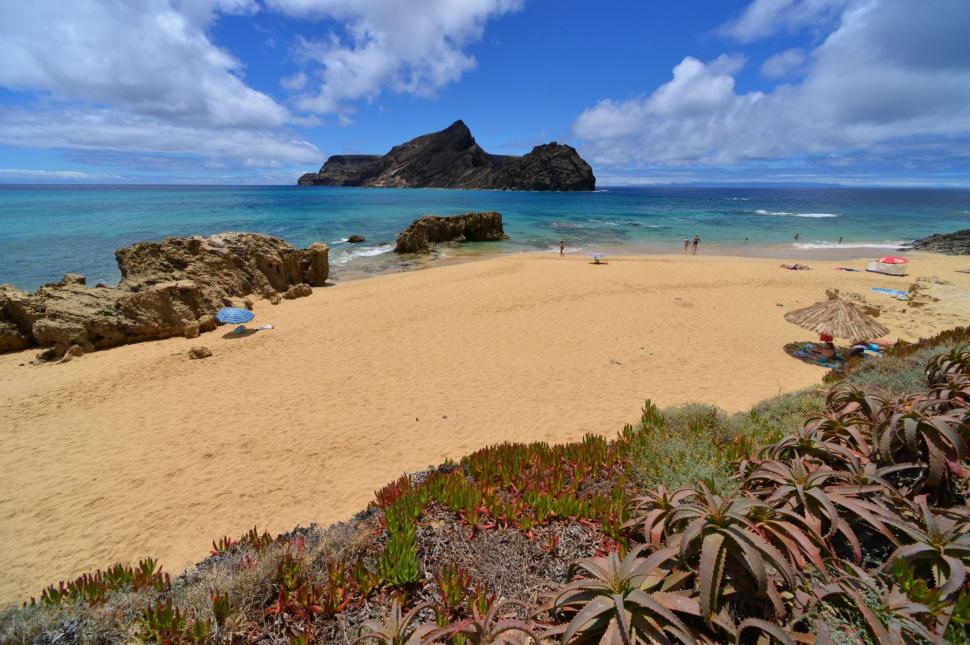 Hawaii-ul Europei, destinația cu peisaje ireale și temperaturi perfecte pe timp de iarnă 1042835