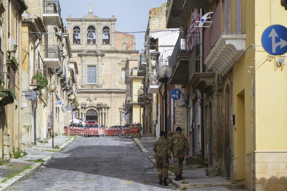 „Am pierdut totul.” Furie și disperare în orașul sicilian care se prăbușește, la propriu, după o alunecare de teren 1044570