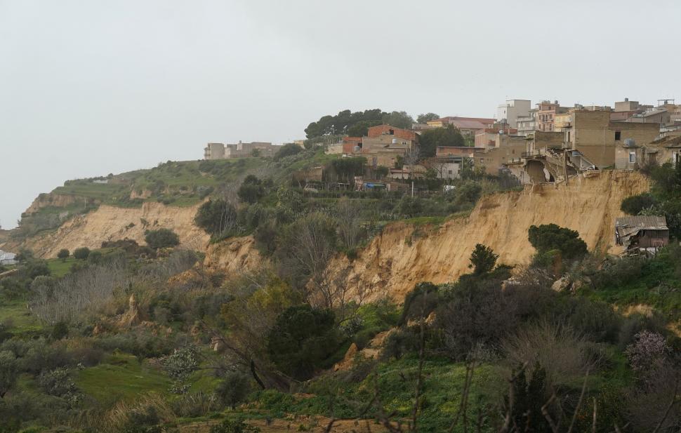 „Am pierdut totul.” Furie și disperare în orașul sicilian care se prăbușește, la propriu, după o alunecare de teren 1044572