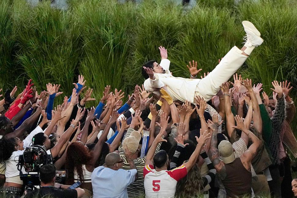 Bad Bunny a transformat pauza Super Bowl într-o declaraţie de dragoste pentru Puerto Rico. Trump: "Cel mai prost show, dezgustător" 1044556