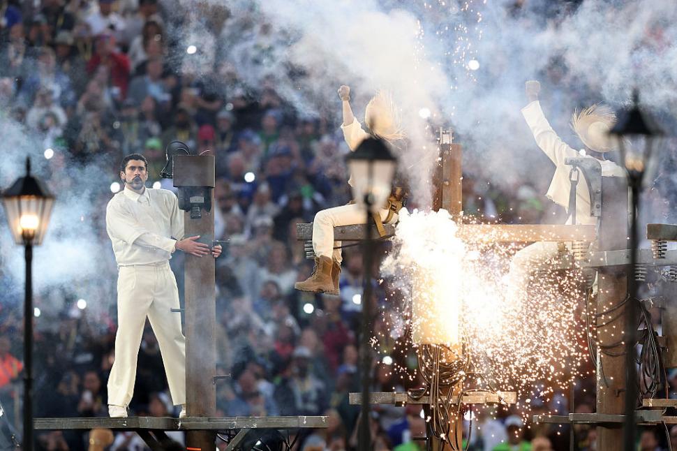 Bad Bunny a transformat pauza Super Bowl într-o declaraţie de dragoste pentru Puerto Rico. Trump: "Cel mai prost show, dezgustător" 1044560