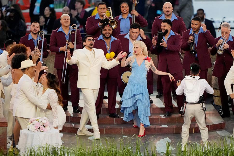 Bad Bunny a transformat pauza Super Bowl într-o declaraţie de dragoste pentru Puerto Rico. Trump: "Cel mai prost show, dezgustător" 1044564