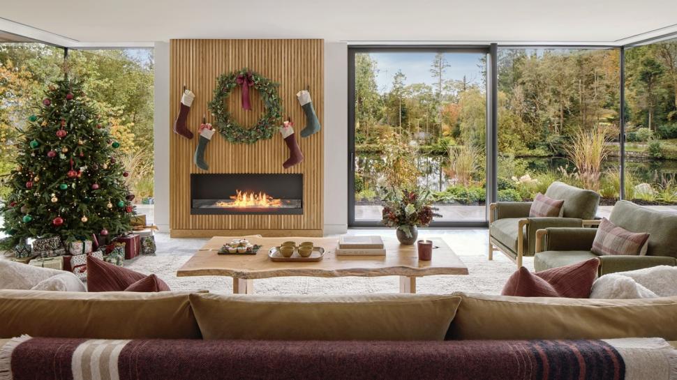 „De patru ani se plânge că tot particip”. O femeie nu și-a ascultat soțul și a jucat la tombolă. A câștigat o casă de lux și bani 1044785