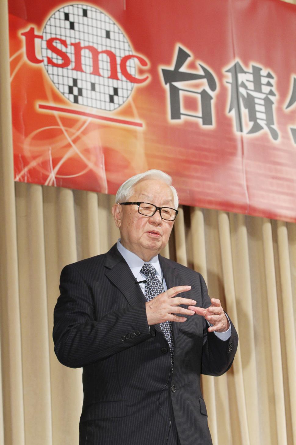 La 55 de ani, a fondat compania de care azi depinde toată lumea. Acum, la 94 de ani, are miliarde, iar CEO-ul Nvidia îl scoate la cină 1044714