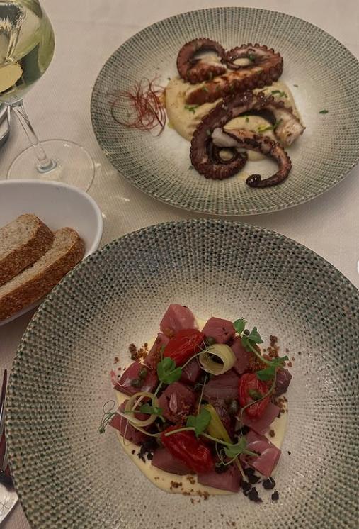 O tânără care a cumpărat o casă cu 17 camere în Sicilia cu banii de-o mașină spune cât au costat-o renovările și dacă a meritat efortul 1044665