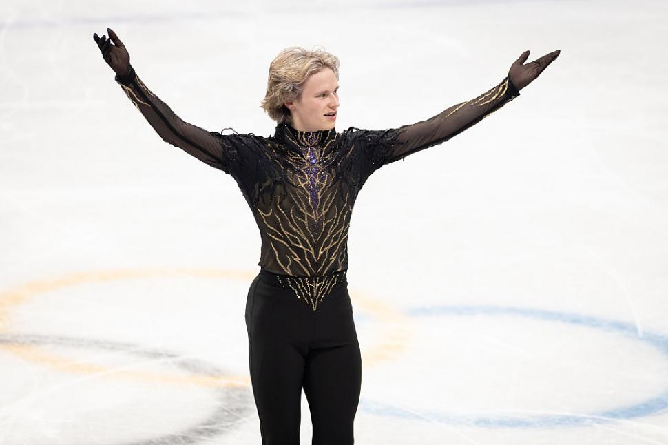 VIDEO Senzație la JO 2026. Patinatorul american Ilia Malinin a executat un exercițiu interzis 50 de ani, pentru că este prea periculos 1044616