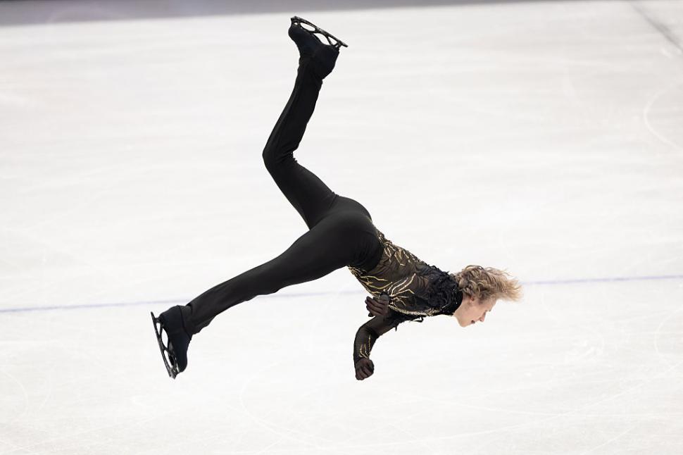 VIDEO Senzație la JO 2026. Patinatorul american Ilia Malinin a executat un exercițiu interzis 50 de ani, pentru că este prea periculos 1044621