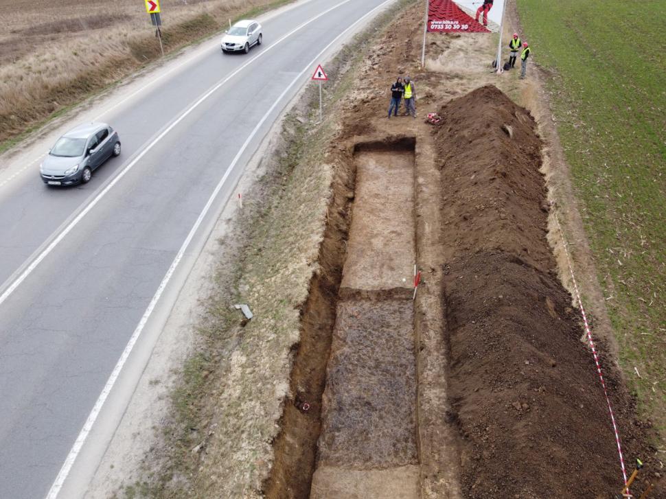 Descoperire rară într-o zi obişnuită de săpături lângă Sfântu Gheorghe: S-a găsit o figurină feminină veche de peste 7.500 de ani  1045167