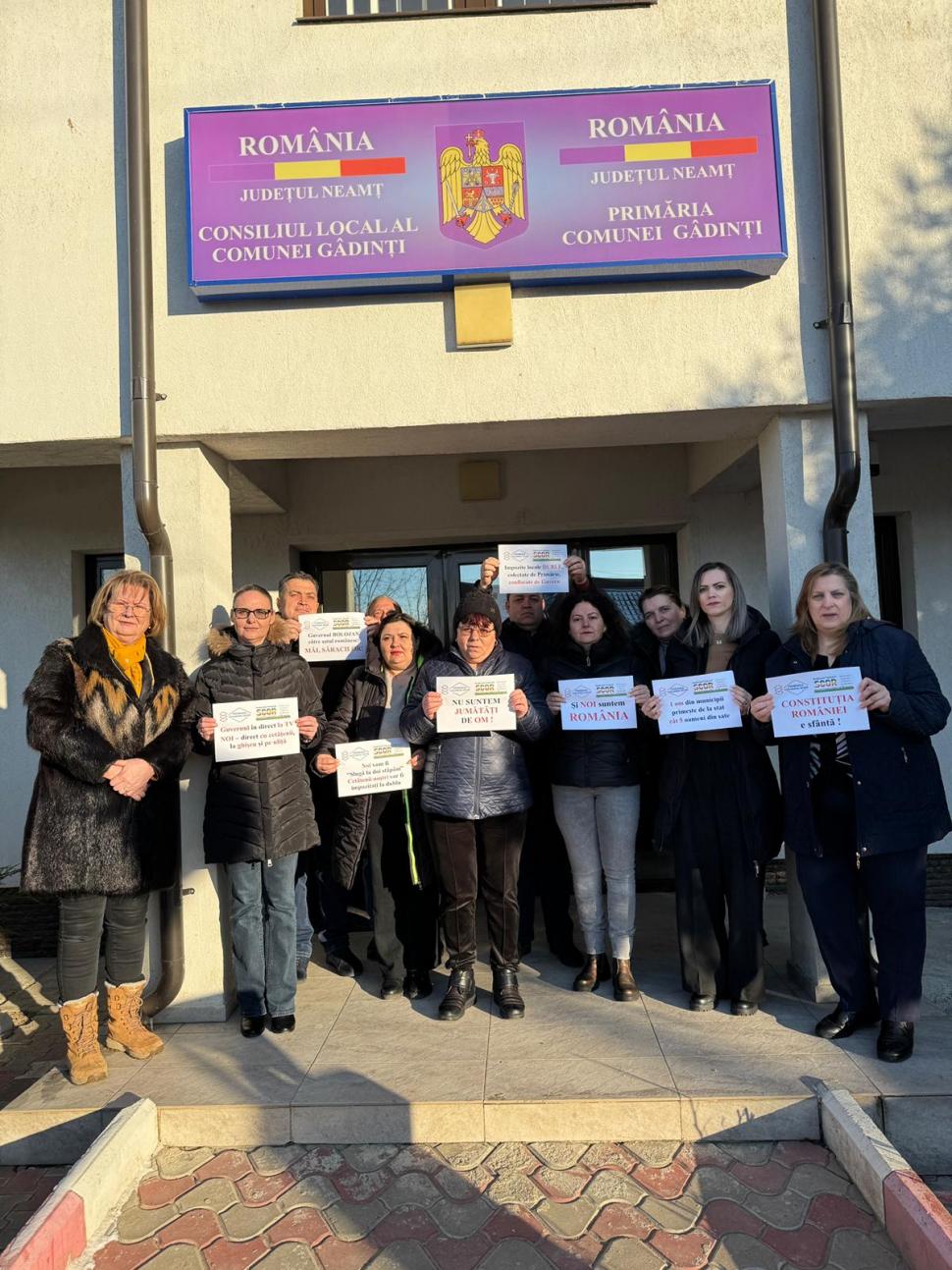 Confruntare Grindeanu-Bolojan, la adunarea primarilor: „S-a încercat diabolizarea primarului din România”. Premierul a fost huiduit 1044961