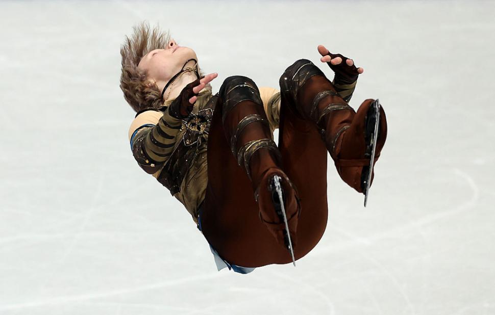 Cât câștigă Ilia Malinin, patinatorul de 21 de ani de la JO 2026 care sfidează gravitația. Este supranumit „Zeul cvadruplelor” 1045284