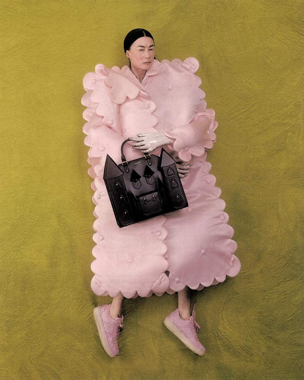 Folclorul românesc reinterpretat e viral: Face furori în presa internțională, după ce ABODI Transylvania a angajat un fotograf celebru 1045253