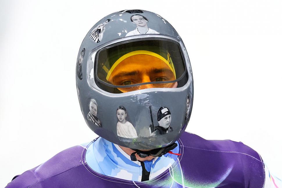 Vladislav Gheraskevici, descalificat de la JO 2026, pentru că nu vrea să renunțe la casca cu imagini ale sportivilor uciși în război 1045564