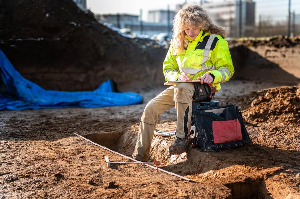 Descoperire arheologică neașteptată pe terenul unei universități: O așezare antică demult uitată a fost găsită întâmplător, la Dortmund 1046435