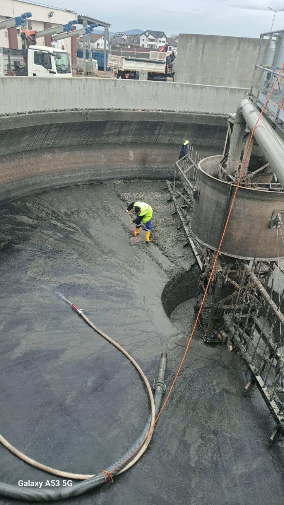 Brașovenii au „asediat” și blocat stația de epurare a orașului cu șervețele umede. Apel la locuitori: „Nu mai aruncați în toaletă” 1046842