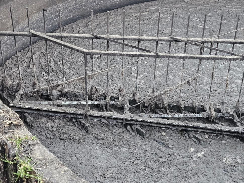 Brașovenii au „asediat” și blocat stația de epurare a orașului cu șervețele umede. Apel la locuitori: „Nu mai aruncați în toaletă” 1046843