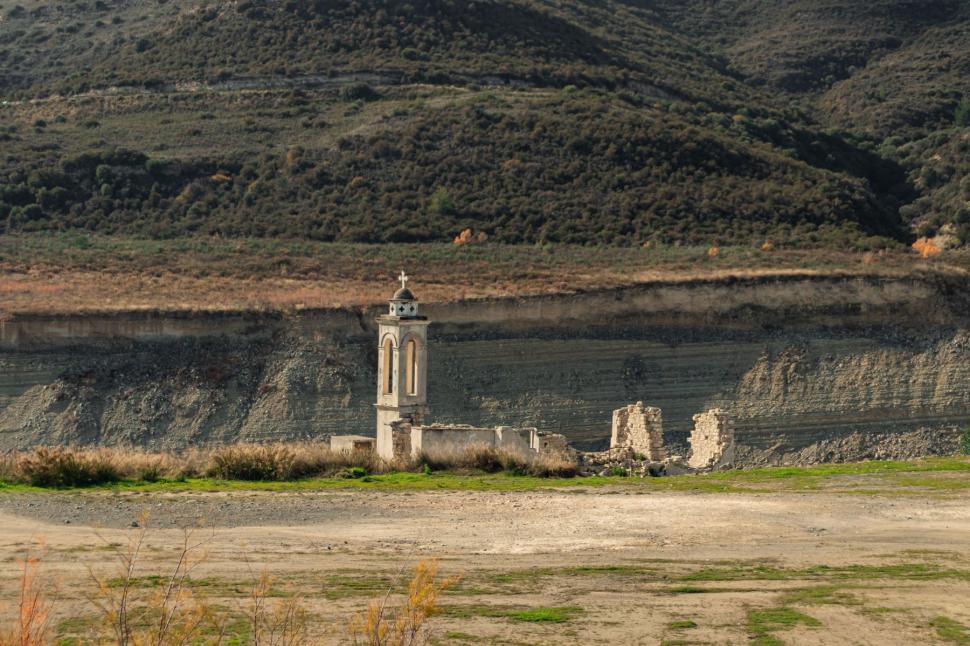 Cipru le cere locuitorilor să reducă zilnic consumul de apă cu două minute 1046690