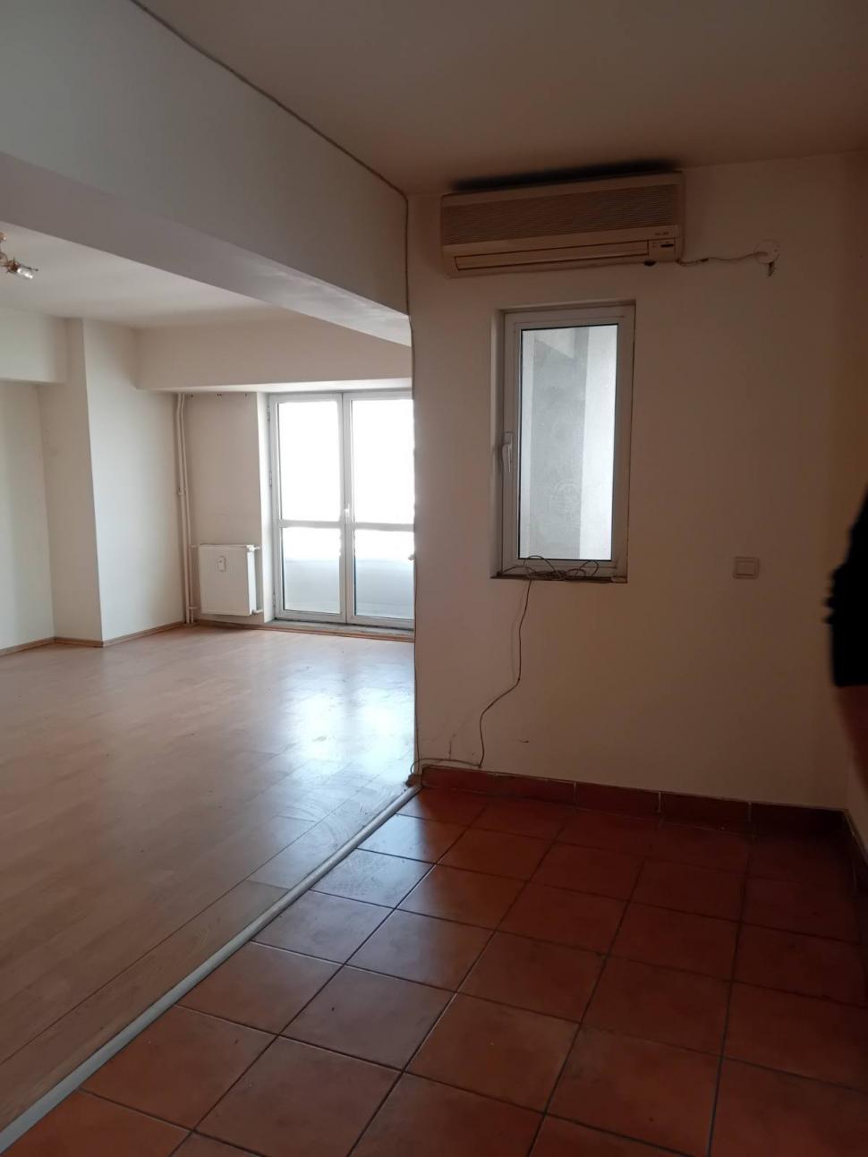 Cum arată o garsonieră convenabilă pe care Primăria Bucureşti o închiria cu 46 lei, lunar. Chiriile vor costa de peste 10 ori mai mult 1046939