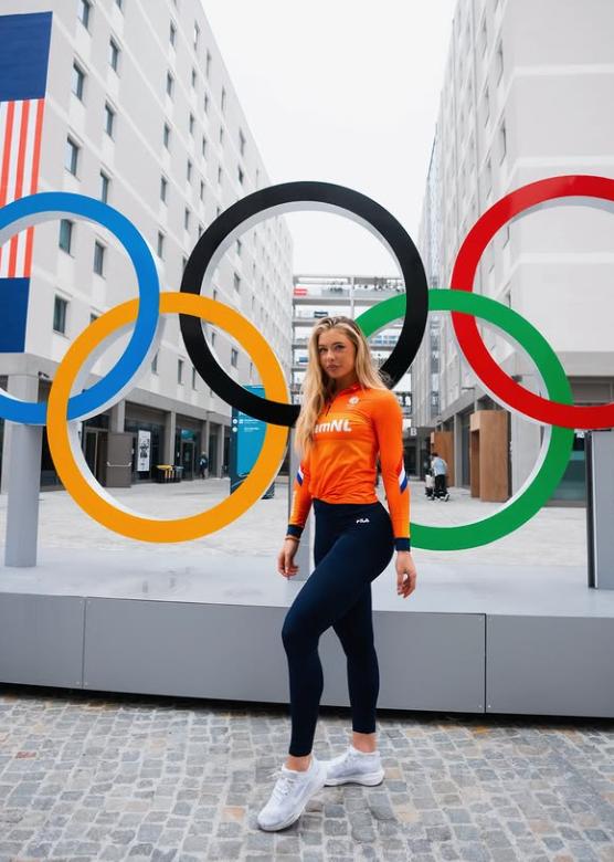 Jutta Leerdam ar putea primi 1 milion $ pentru că s-a descheiat la costum și și-a arătat bustiera după ce a luat aurul la JO 2026 1046867