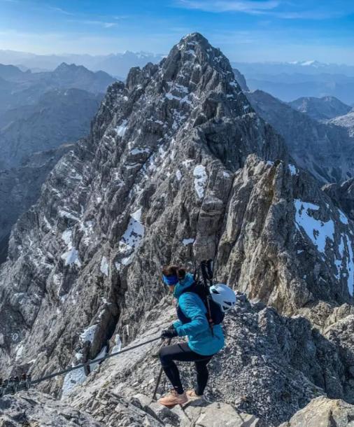 Începe procesul în cazul alpinistului care și-a lăsat iubita să moară de frig pe munte, în Austria. Momentul a fost filmat  1047072