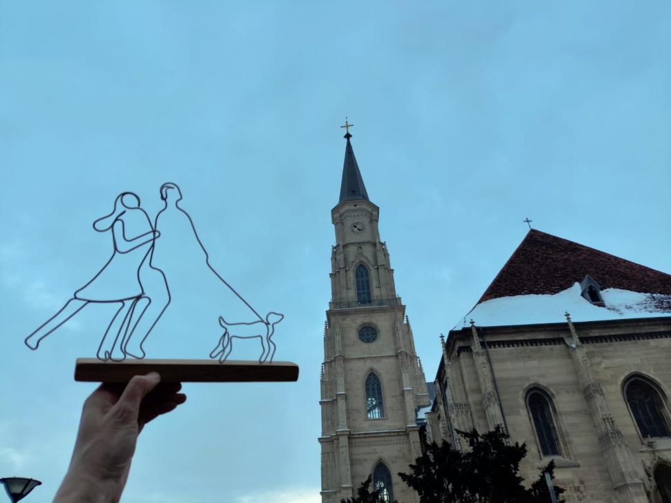 Povestea lui Paul, tânărul din Cluj care a transformat reciclarea unui material banal într-o afacere de succes: „Îndoi sârmă” 1047373