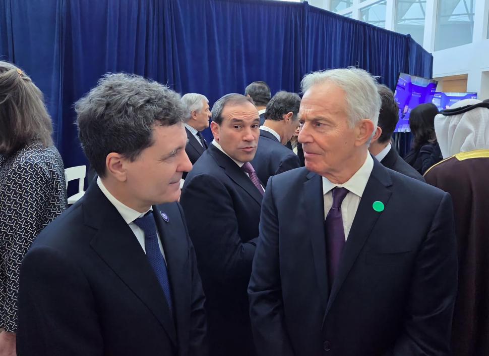 Primele imagini cu Nicușor Dan la inaugurarea Consiliului Păcii din Washington 1047595