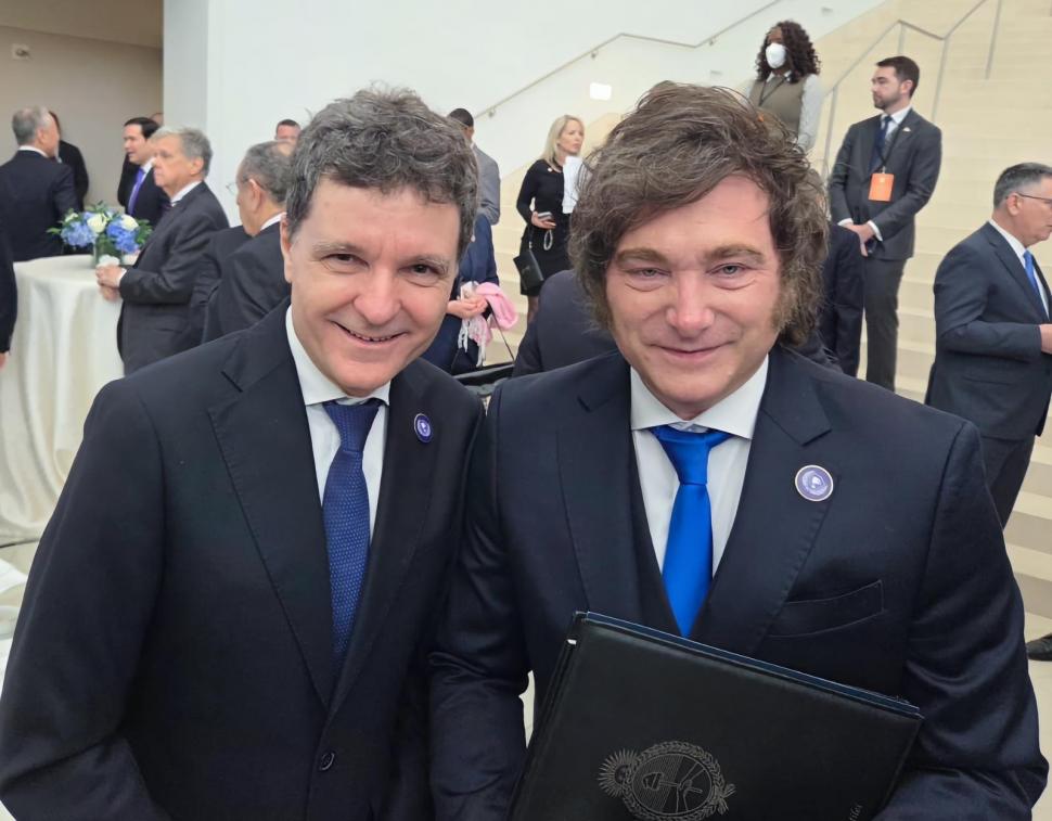 Primele imagini cu Nicușor Dan la inaugurarea Consiliului Păcii din Washington 1047597