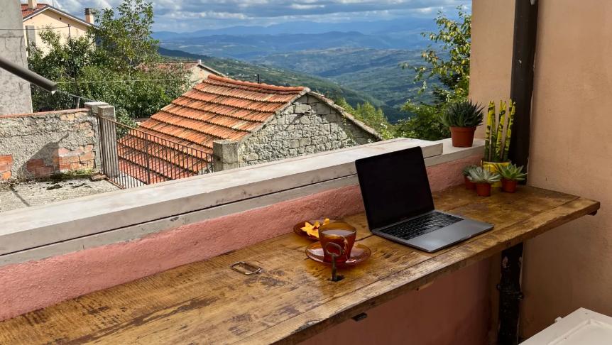 Doi americani au cumpărat o casă în Italia cu 13.150 de dolari și au cheltuit 18.000 ca s-o renoveze. Apoi au decis să mai cumpere una 1047770