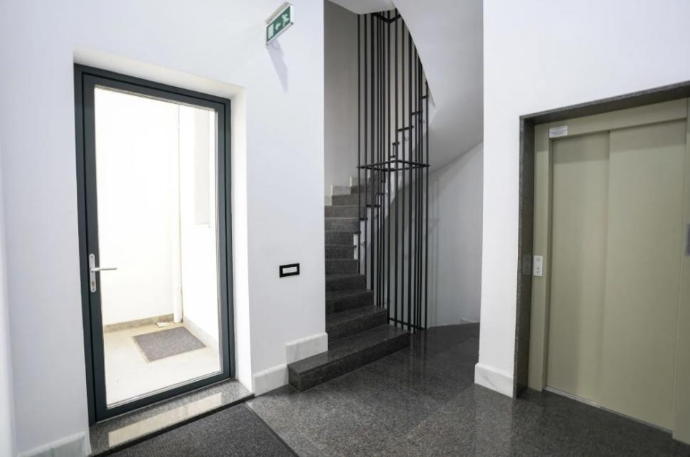 Ocazie rară în București. Se vinde un conac interbelic spectaculos, complet restaurat, aflat în centru. Suprafață, camere și preț 1047261