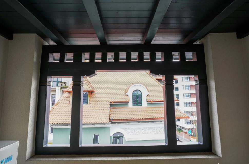 Ocazie rară în București. Se vinde un conac interbelic spectaculos, complet restaurat, aflat în centru. Suprafață, camere și preț 1047262