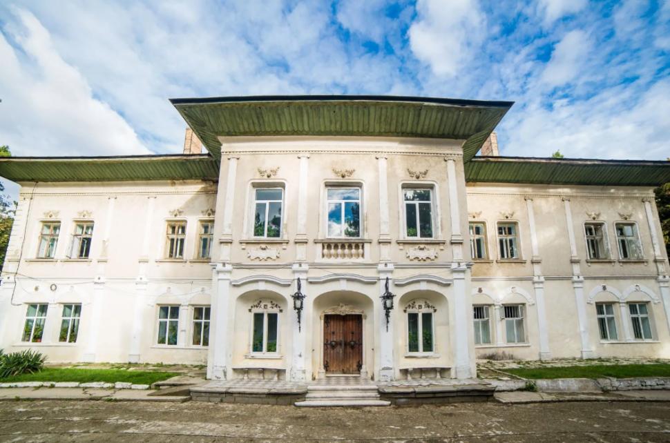 Conace și castele istorice scoase la vânzare în România. Unde se află și cât costă 1047286