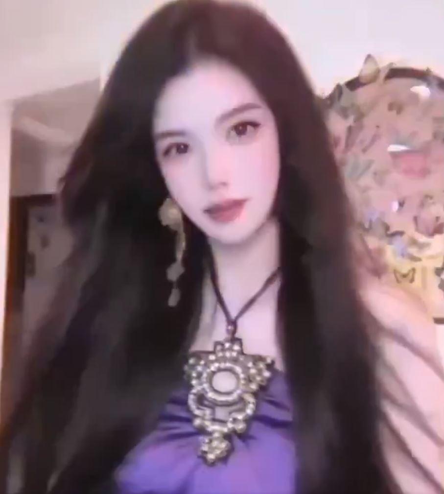 O influenceriţă din China a pierdut 140.000 de urmăritori după ce s-a stricat un filtru şi i s-a văzut adevărata față 1048165