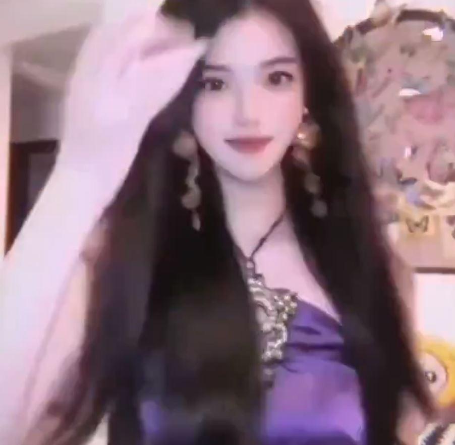 O influenceriţă din China a pierdut 140.000 de urmăritori după ce s-a stricat un filtru şi i s-a văzut adevărata față 1048168