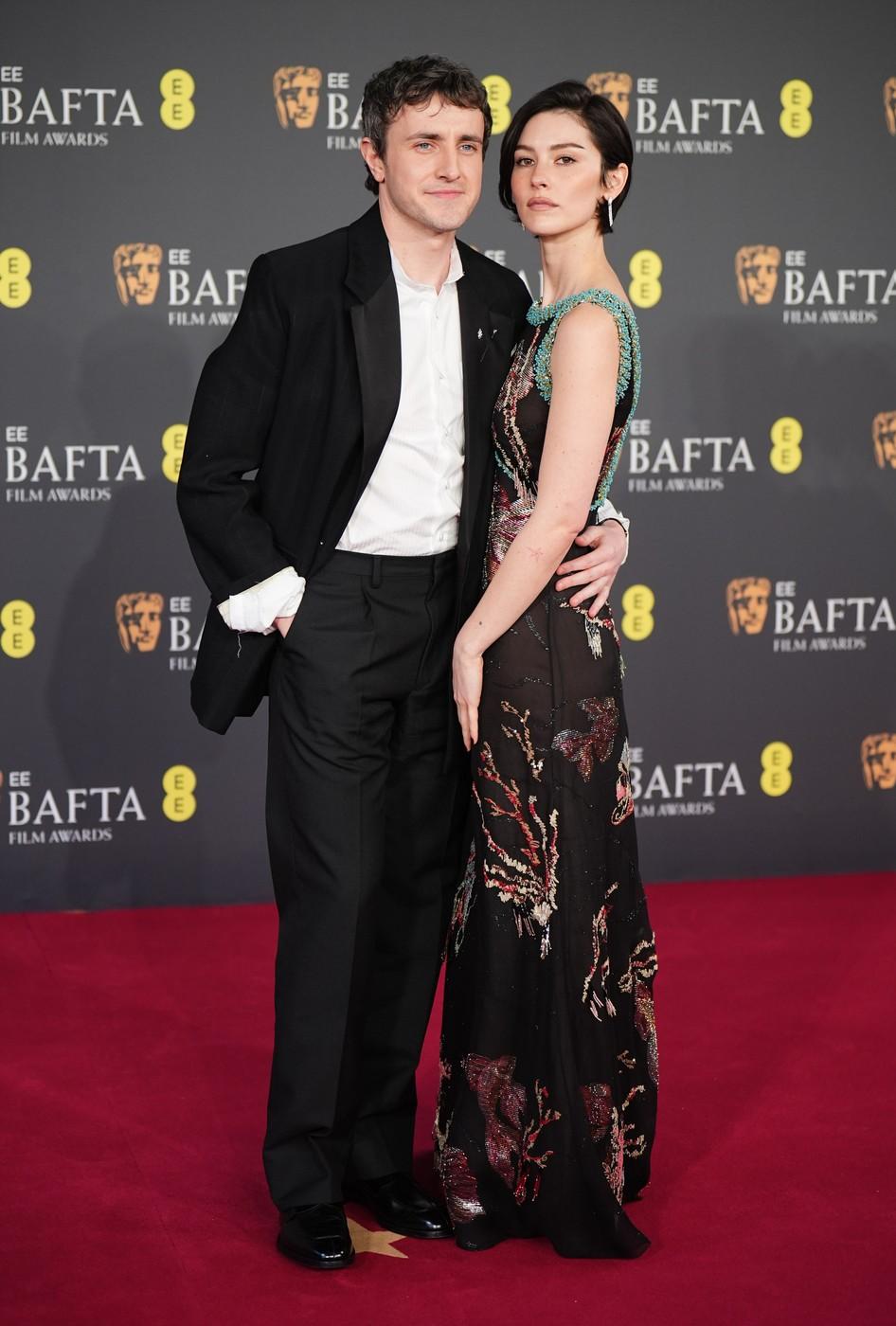 Vedetele au făcut senzație pe covorul roșu la BAFTA 2026. Cele mai spectaculoase ținute de la festival 1048263