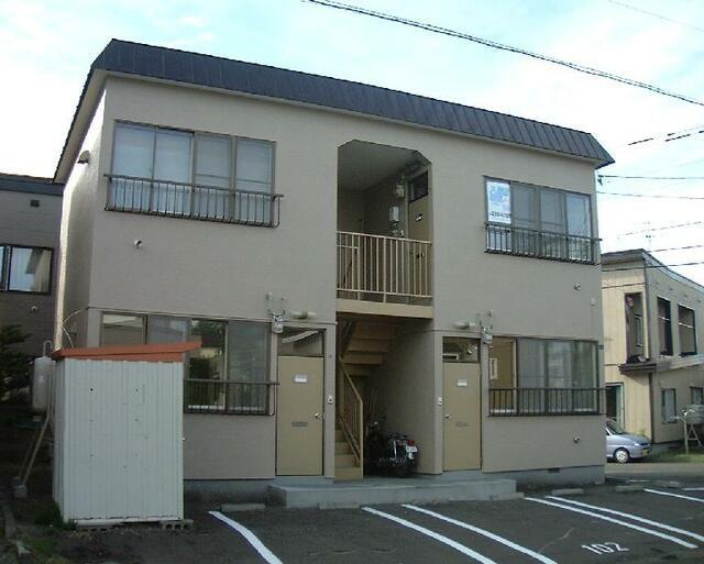 Japonia duce ideea Italiei cu case de 1€ mai departe și oferă gratis locuințe străinilor. Ce se poate cumpăra cu 10€ și în ce condiții 1048691