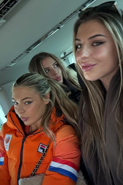 Jutta Leerdam s-a întors acasă după Jocurile Olimpice tot cu un avion privat. Un detaliu din aeronavă a ieșit în evidență 1048622