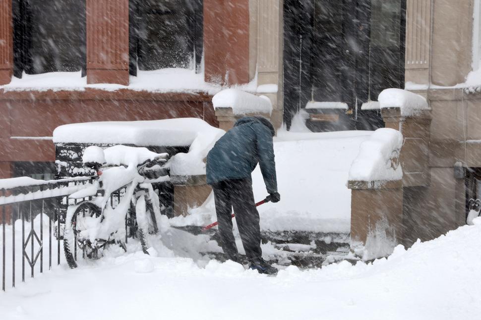 ”Strat de zăpadă de peste 50 cm”: Unde va lovi “ciclonul bombă” care prelungește iarna cu noi episoade de viscol și temperaturi extreme 1048786