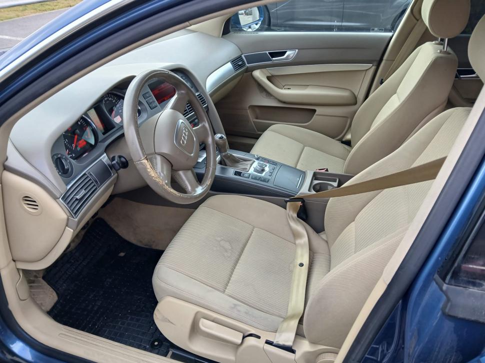 Cu cât s-a vândut la licitație mașina de protocol a lui Klaus Iohannis. Suma este de 10 ori mai mare decât prețul de pornire 1049127