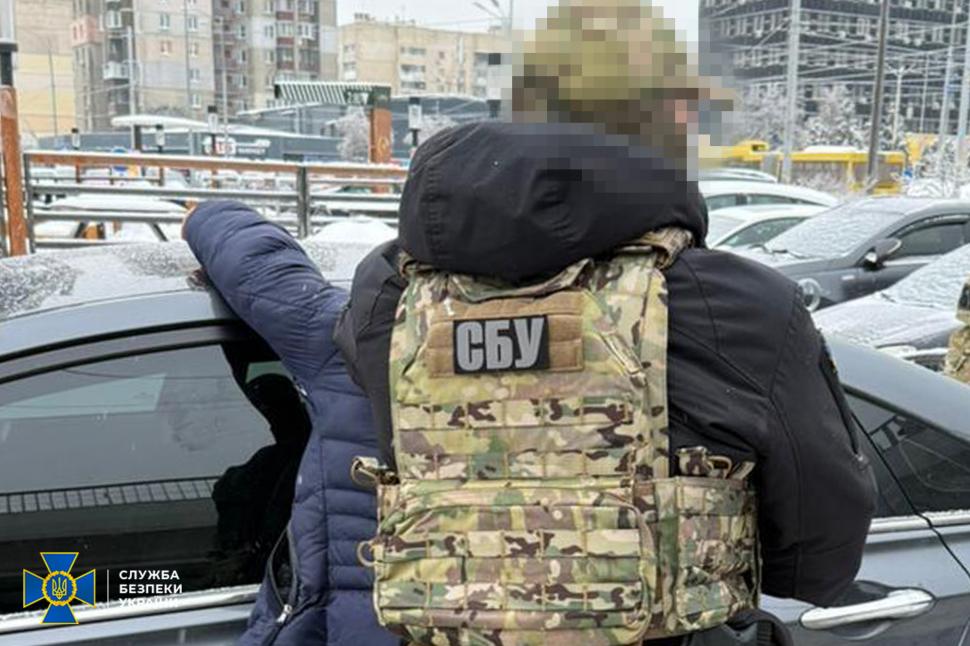 Nou scandal de corupție în Ucraina: Șeful logisticii Forțelor Aeriene și un colonel SBU, arestați pentru deturnare de fonduri 1049155