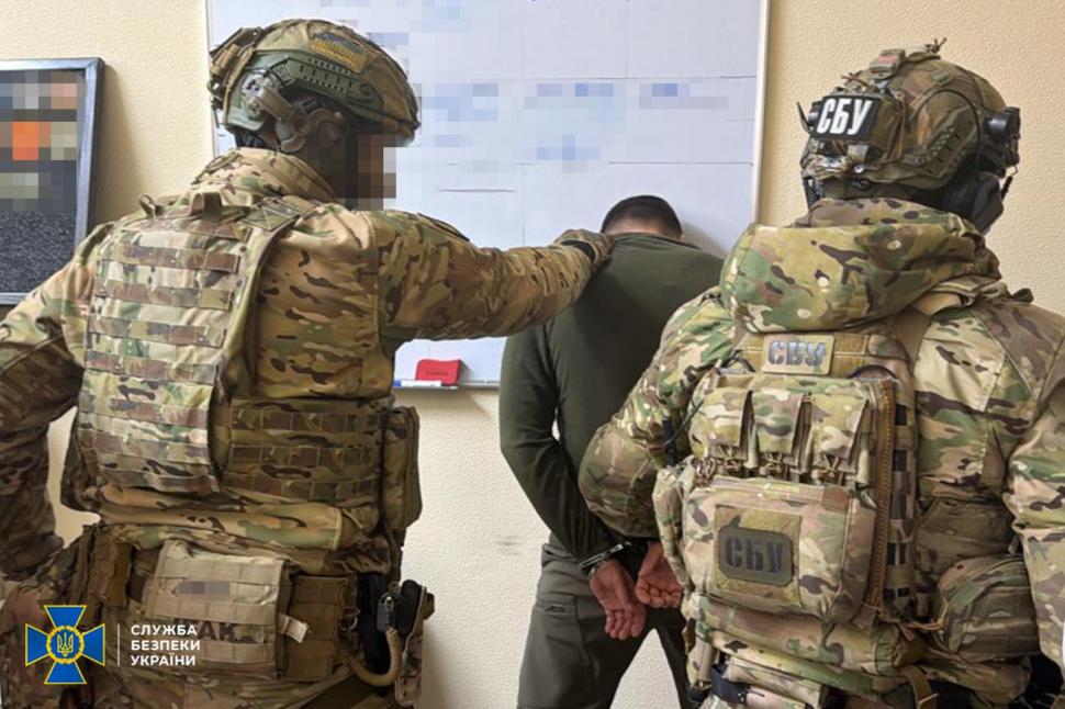 Nou scandal de corupție în Ucraina: Șeful logisticii Forțelor Aeriene și un colonel SBU, arestați pentru deturnare de fonduri 1049157