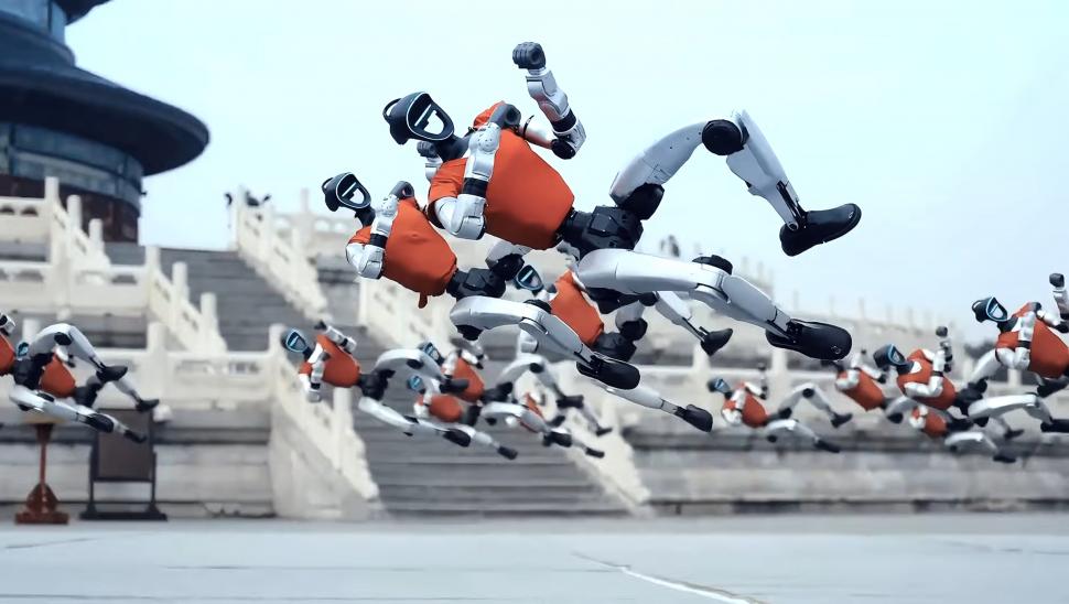 Spectacol cu „armata” de roboți umanoizi Unitree, în fața unui templu UNESCO din China: „S-au rugat” și au dansat în sincron perfect 1048998