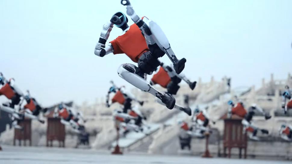 Spectacol cu „armata” de roboți umanoizi Unitree, în fața unui templu UNESCO din China: „S-au rugat” și au dansat în sincron perfect 1049004