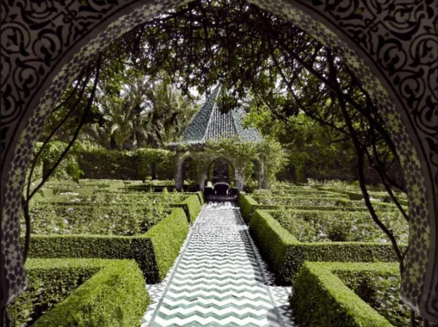 Cu o zi înainte să fie arestat, Jeffrey Epstein a încercat să cumpere un palat în Maroc. Cum arată proprietatea de 18 milioane $ 1049527