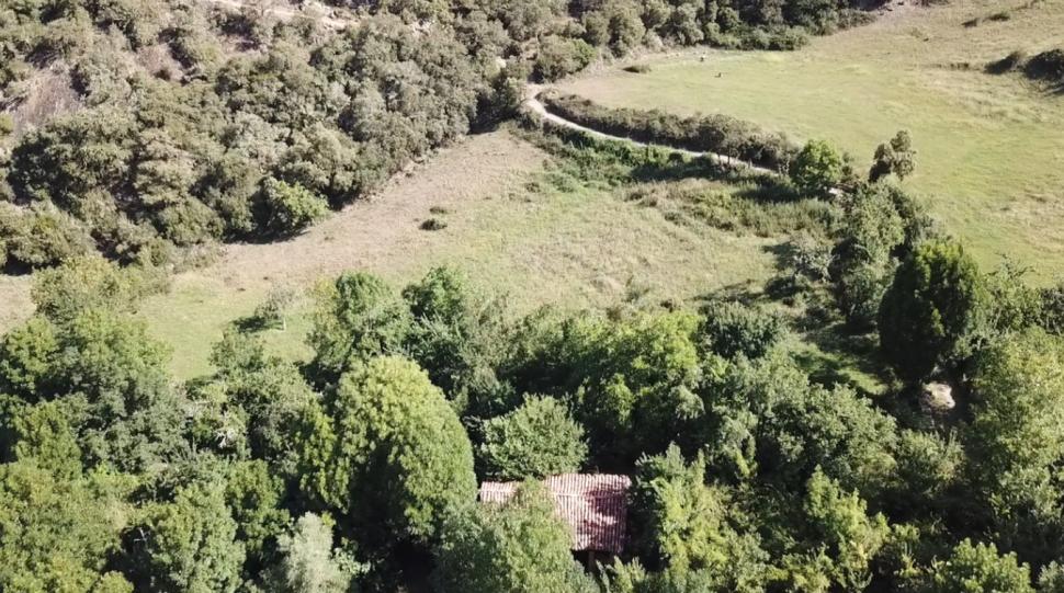 Un sat întreg din Spania se vinde la reduceri, cu 380.000 de euro. Are 10 case, un schit și o poveste interesantă 1049613