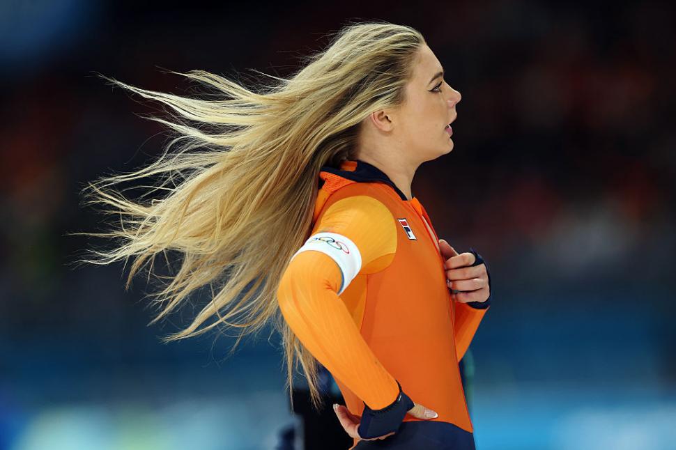 A fost bătaie pe costumul pe care Jutta Leerdam l-a purtat la Milano Cortina 2026. Suma ireală cu care s-a vândut la licitație 1050297