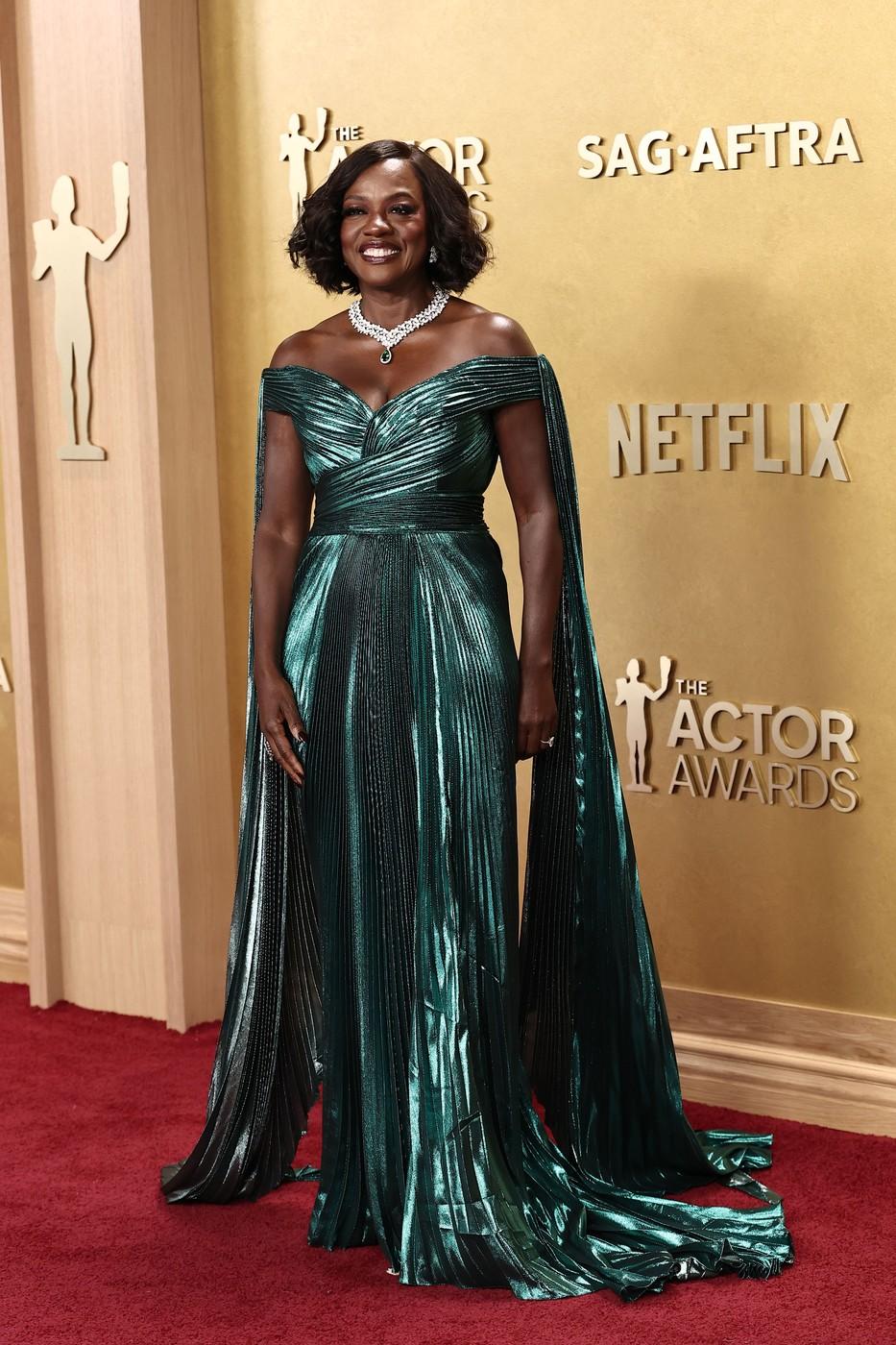 Cele mai spectaculoase ținute de pe covorul roșu de la Actor Awards 2026. Gala a avut un cod vestimentar tematic  1050210